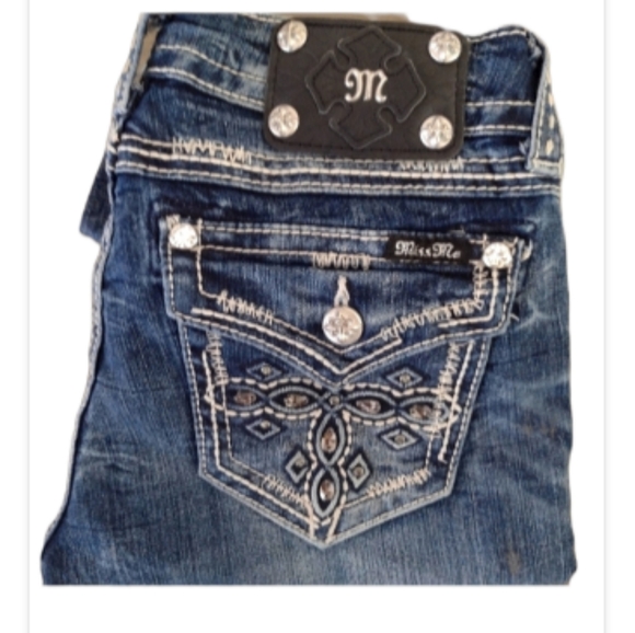 NWOT MISS ME SIGNATURE RISE SIZE 28 BOOTCUT. LOTS OF BLING💞💞💞💞💞💞 - Picture 10 of 13